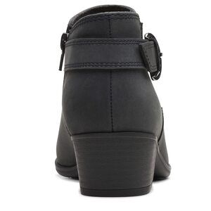 NWT Clarks Women's Adreena Field Ankle Boot, Black Leather, 5.5